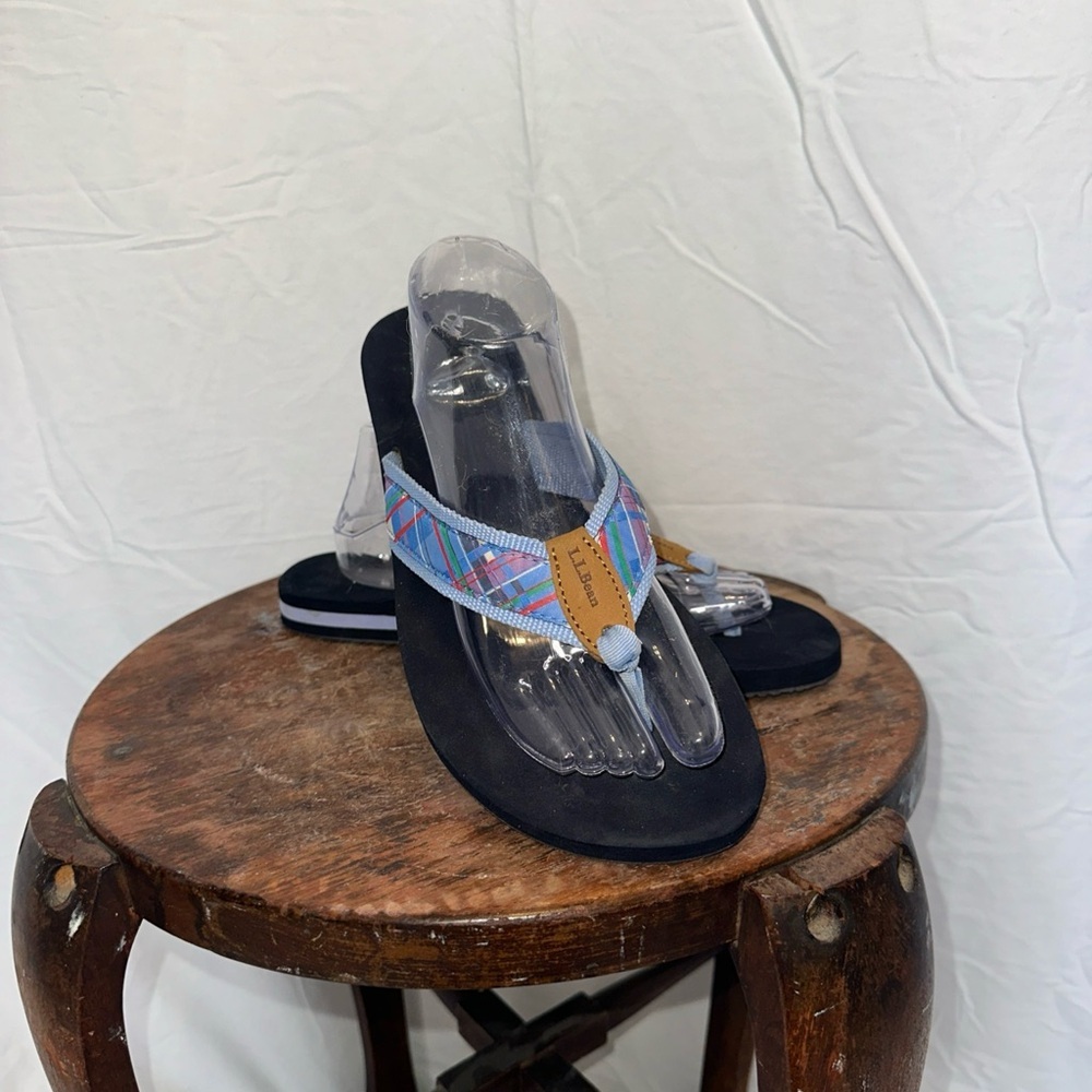 LL BEAN Women's Maine Isle Blue Plaid Canvas Lightweight Flip Flop Sandals 11M